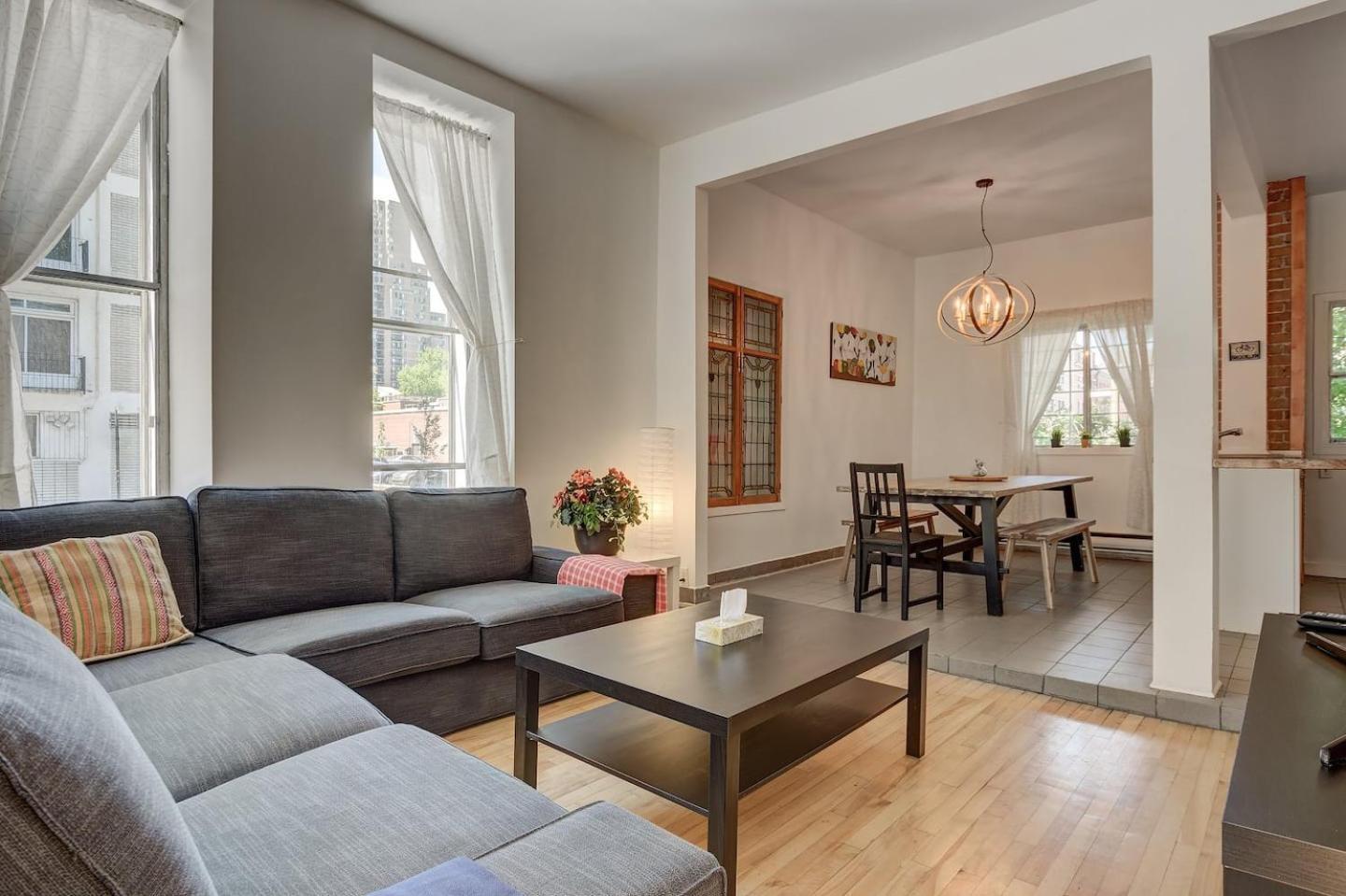 Perfect For Groups Big Livingroom 2 Backyard 3Br Монреаль Экстерьер фото